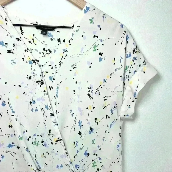 Banana Republic Women’s Wrap-Front White Floral Top Size XS - Picture 4 of 14